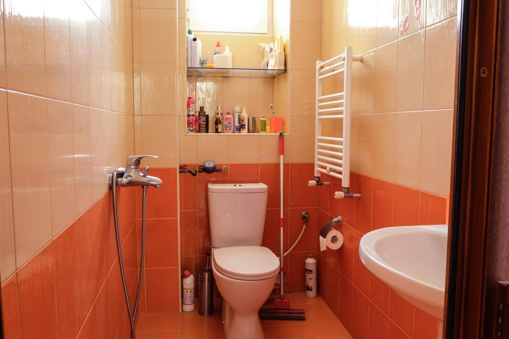 Apartment On Hanrapetutyan Street Yerevan Bagian luar foto
